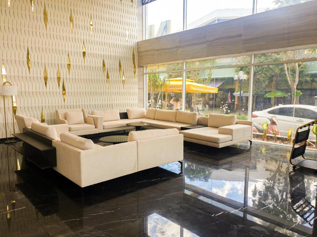 Diamond Stars Ben Tre Hotel Bagian luar foto Lobby